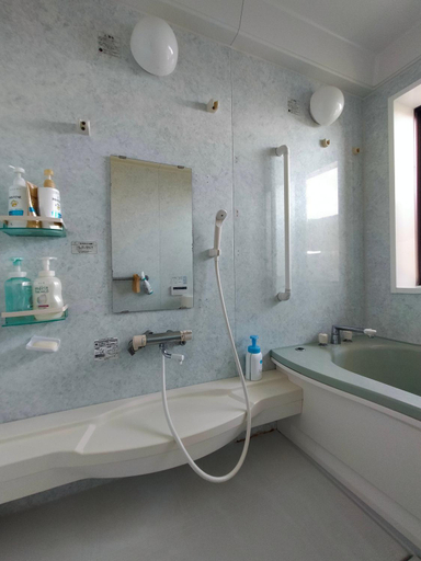 Bathroom 3, 奄美ゲストハウス宇宿サンライズビーチ, Amami