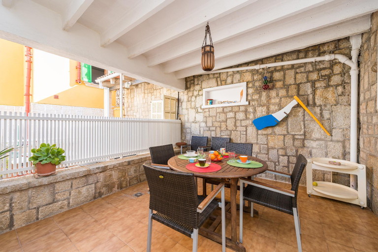 Food & Drinks, XARUS 1, Baleares