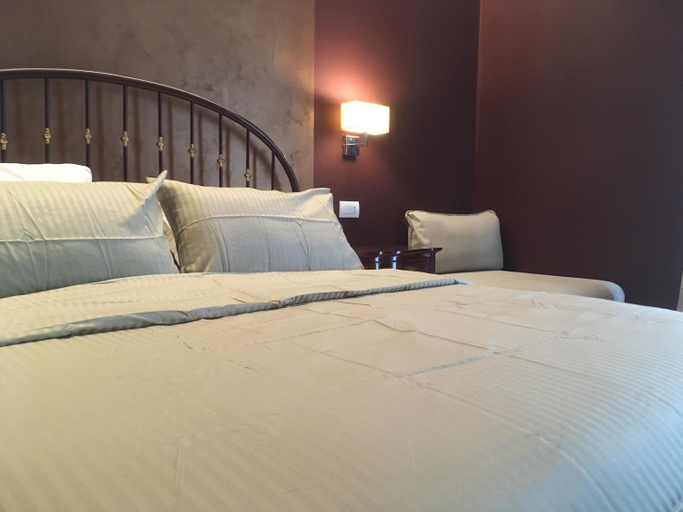 Bedroom 2, Robin Rooms, Fermo