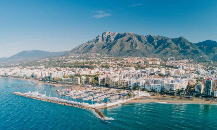 2, SuperHosts Suites Estepona, Málaga