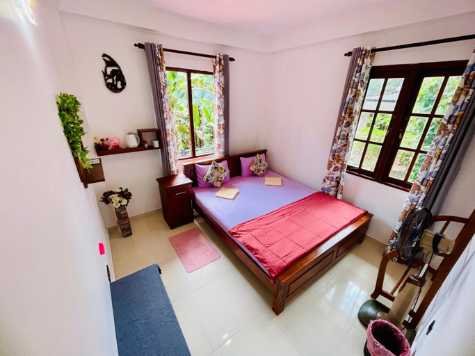 Bedroom 2, Ambuluwawa View Inn, Udapalatha