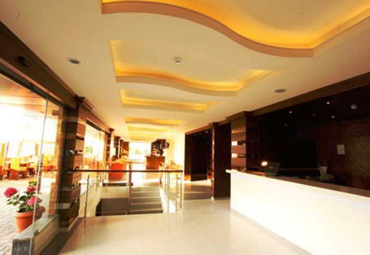 Public Area, Hotel Le Noble, El Metn