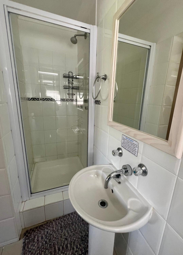 Bathroom 3, The Thatches, Amathole