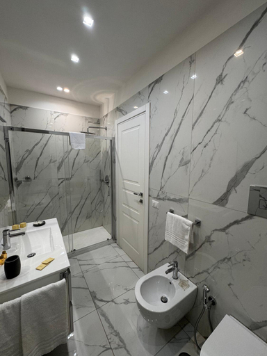 Others 2, Lady Mary's Luxury Suites, Napoli