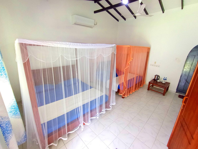 Bedroom 2, Giragala Village, Weligama