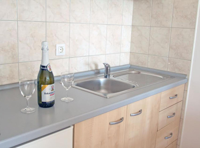 Kitchen 4, Beachfront Apartments Tamarix, Posedarje
