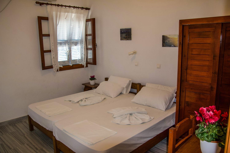 Bedroom 3, Ioanna Rooms, South Aegean