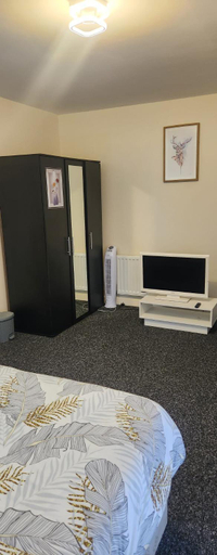 Others 5, Haven, Large Double Room, Barking, Free Parking, London