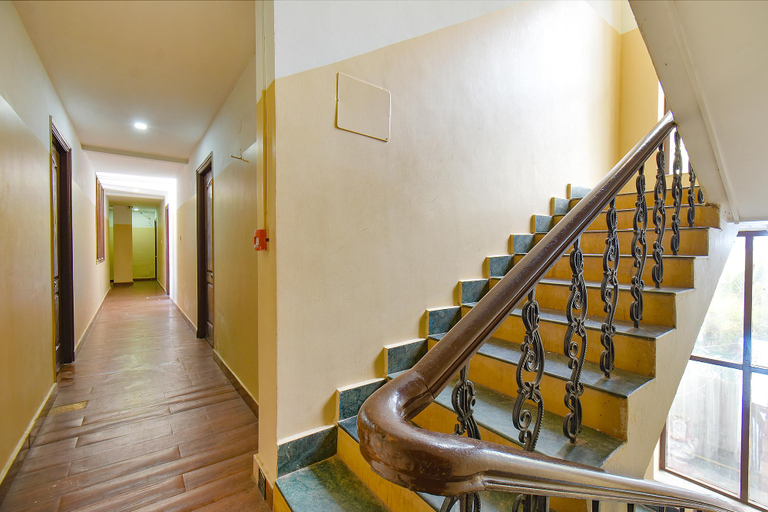 Public Area 3, FabHotel Kris Resort Calangute Beach, North Goa