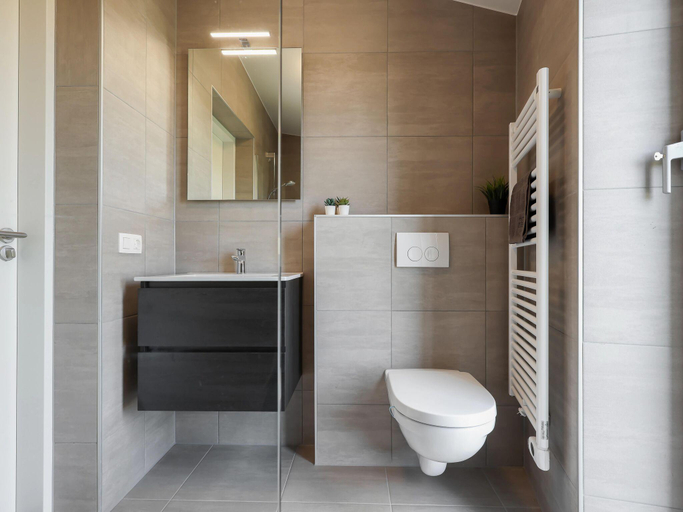 Bathroom 2, Cottage in Wissenkerke near Banjaard Beach, Noord-Beveland