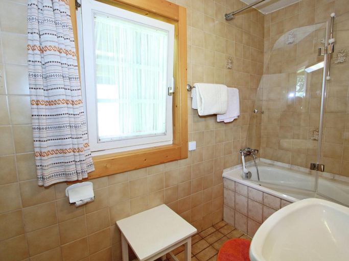 Bathroom, Holiday Home in Gmund with Garden, Spittal an der Drau