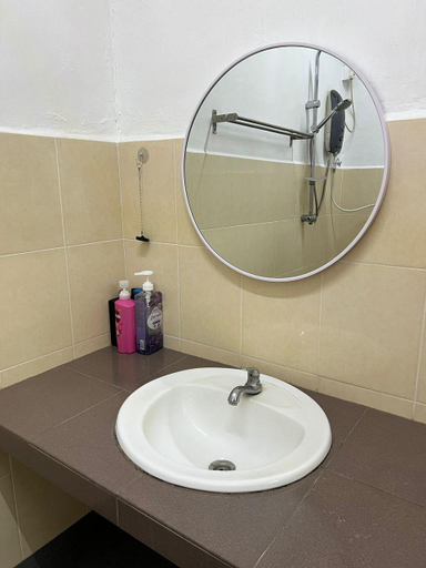 Bathroom 3, M Guest House2, Muar