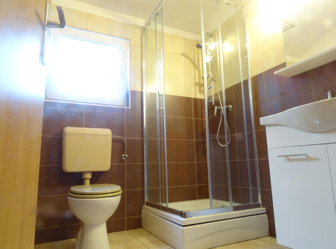 Bathroom 3, Apartmani Luna, Sukošan