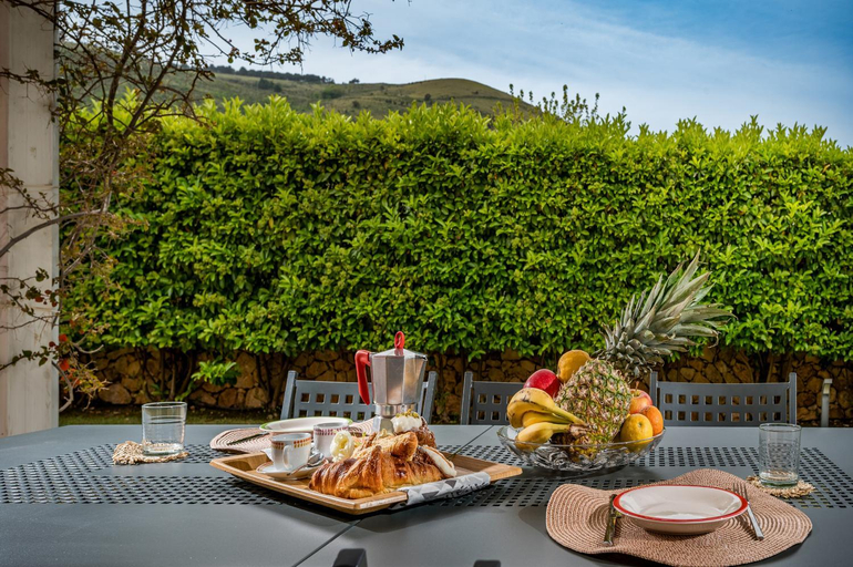 Food & Drinks 4, Villa Jacqueline con piscina privata 8 posti letto, Trapani