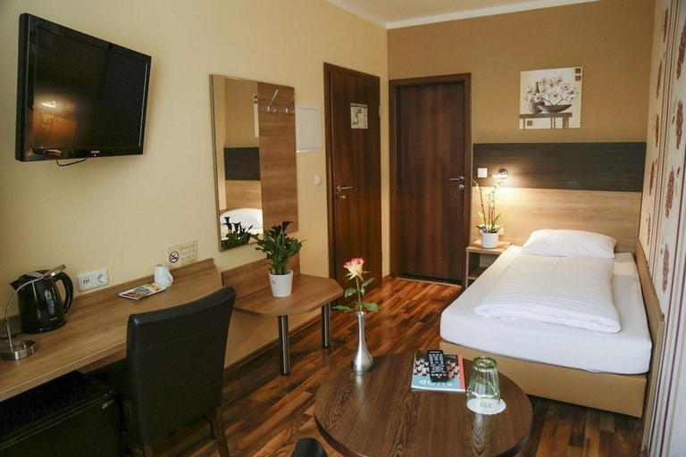 Bedroom 3, Hotel City Panorama, Region Hannover