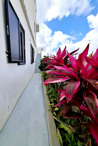 Exterior & Views 1, Peaceful Apartments with Pool - West Villa