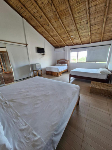 Others 5, Palo Santo Beach club, Contralmirante Villar