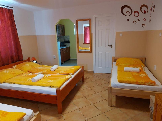 Bedroom 3, Balassa Csaladi Apartman, Hévíz/Keszthely