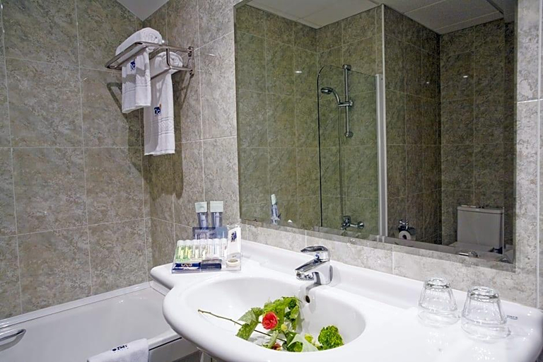 Bathroom 3, Hotel Oca Vermar, Pontevedra