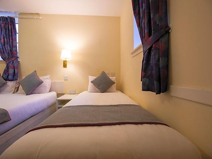 Bedroom 2, TheLongforganCoachingInn, Perthshire and Kinross