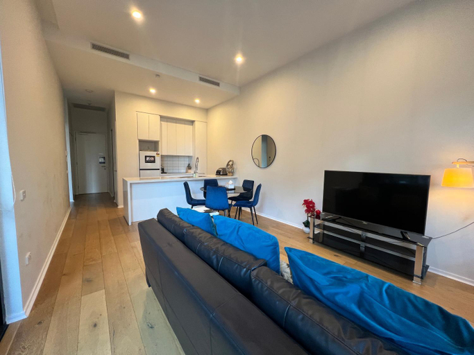 Others 3, Luxe 2BR Executive Apartment Kingston Pool Parking WiFi BBQ Wine, Canberra