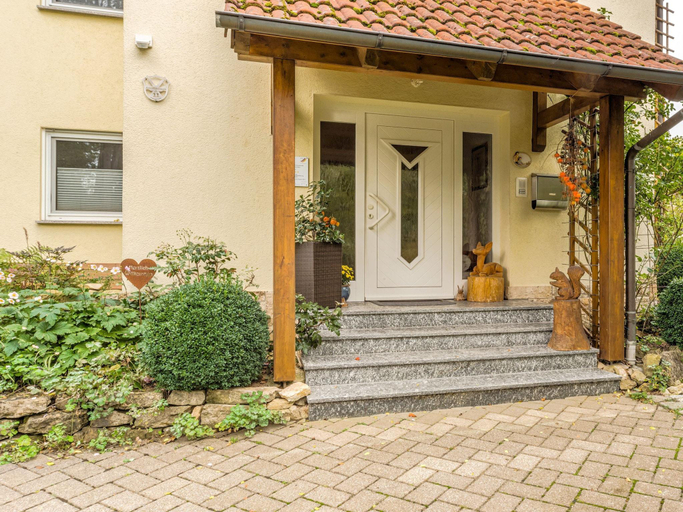 Others 5, Geraumige Wohnung mit Grill, Kronach