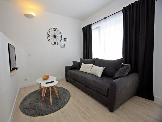 3, Apartments Tomy, Sutivan