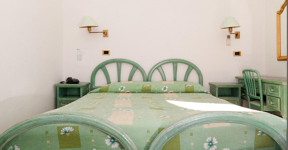Bedroom 3, Hotel Del Postiglione, Napoli