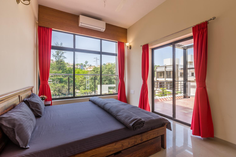 Bedroom 2, StayVista at Greenwoods Villa 5, Pune