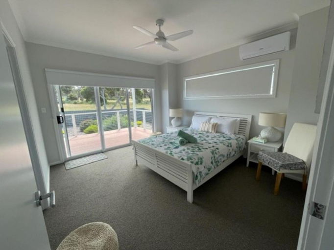 Bedroom 1, ARIA Emu Bay Seaside KI@43, Kangaroo Island