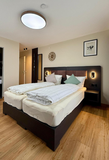 Bedroom 4, Gasthaus Adler, Rottweil
