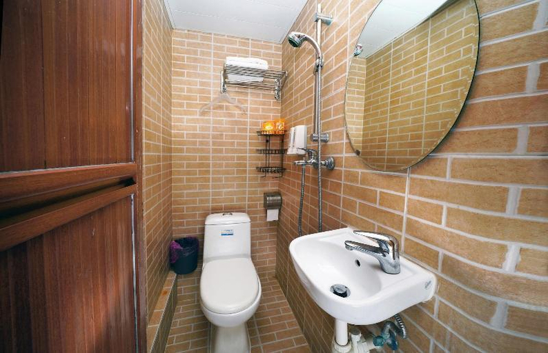 Bathroom 3, Wonderful Inn, Kowloon