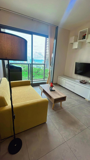 Bedroom 3, Phra Tamnak Hill Apartments, Pattaya