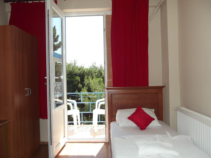 Bedroom 2, Belgin Hotel, Erdek