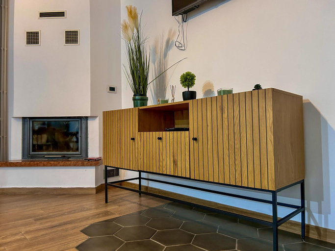 Others 5, Casa Irinei, Zavoi