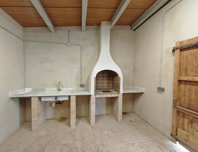 Others 4, Masia El Bosquet, Barcelona