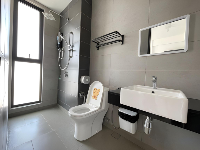 Bathroom 4, Urban Suites Georgetown Penang - Sea View & Georgetown View - High Floor - Exclusive & Cozy Stay, Penang Island