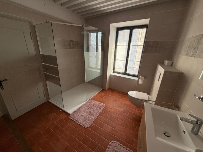 Bathroom, Gite du Chateau de Treffort, Ain