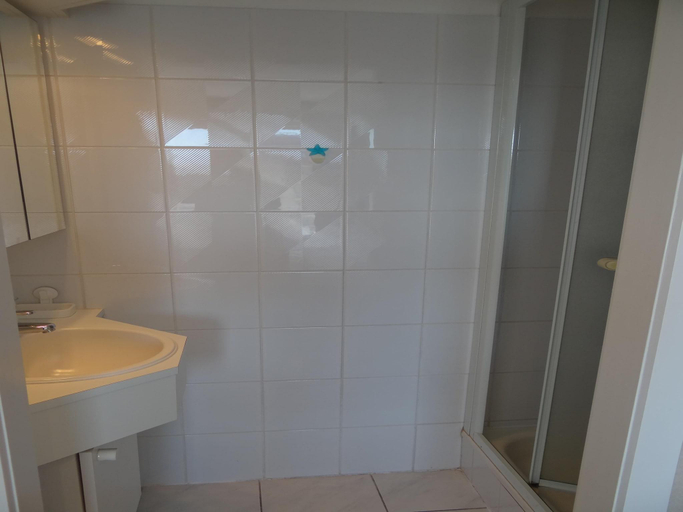 Bathroom 2, Sea View Family Apartment, West-Vlaanderen