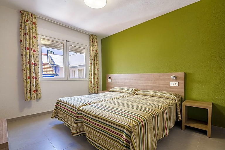Bedroom 4, Blason Junior, Castellón