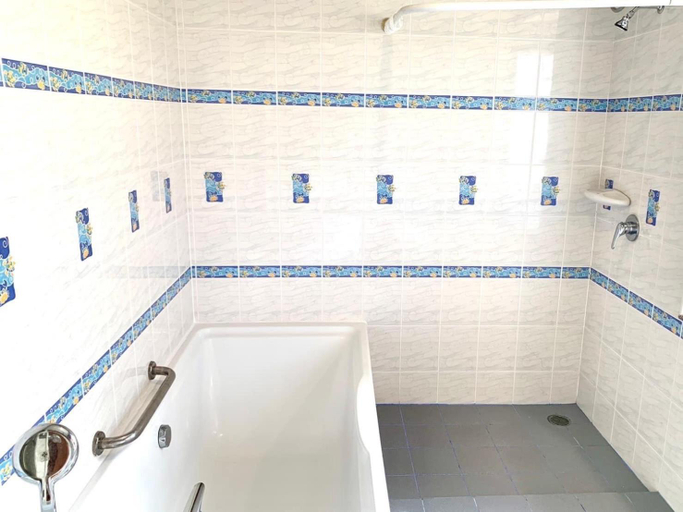 Bathroom 3, SUAN SANG CHAN RIVERSIDE RESORT, Muang Chumphon