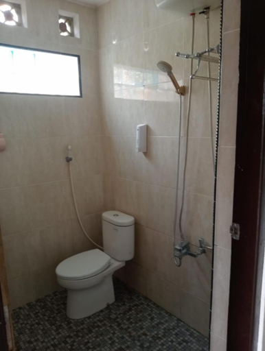 Others 3, Estevania Lodge, Ende