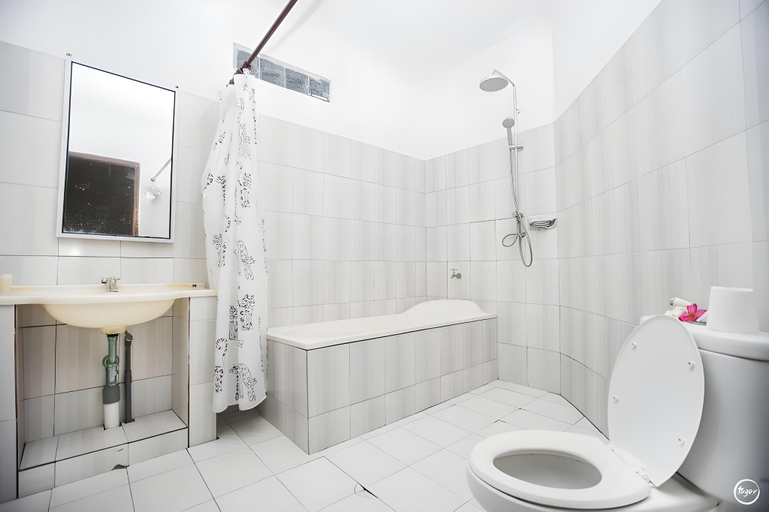 Bathroom, Scooby Doo Beach Bungalow, Klungkung