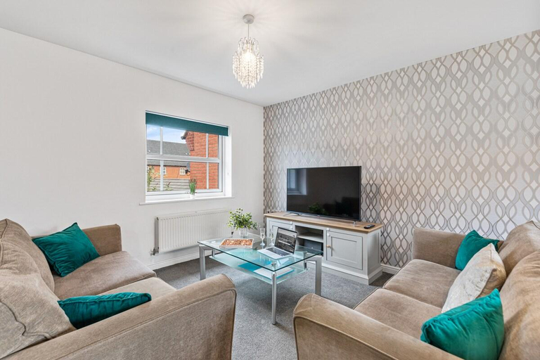 Others 5, Silver Stag Properties, Modern 2 BR House, Leicestershire