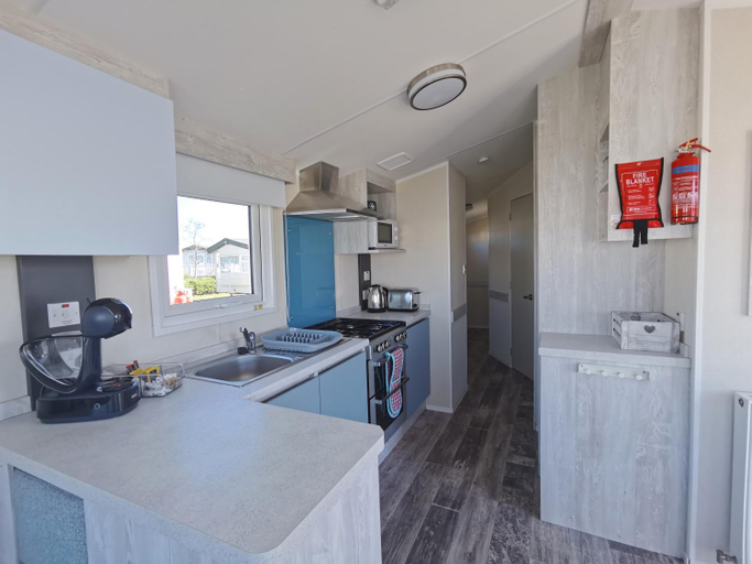 Others 4, Sea activities Golden Sands beach relax, Lincolnshire