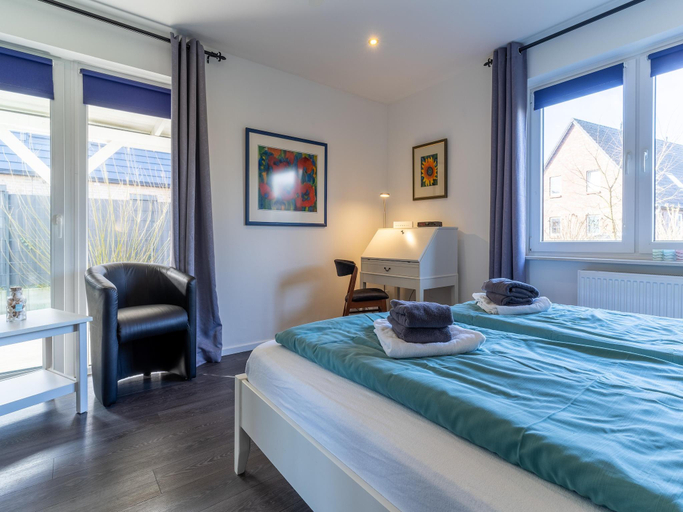 Others 2, Comfortable holiday apartment in St. Peter Ording, Nordfriesland