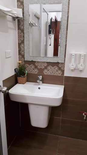 Bathroom 3, Nha nghi Lucky Motel, Việt Trì
