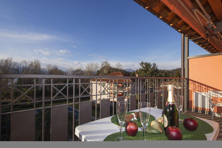 Others 3, Casa Fiorita Pool and Lake, Varese