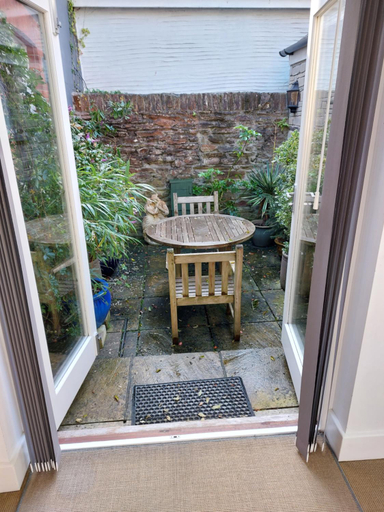 Others 4, Tregarthen Cottage - tranquil totally self-contained room near Looe with EV point, Cornwall