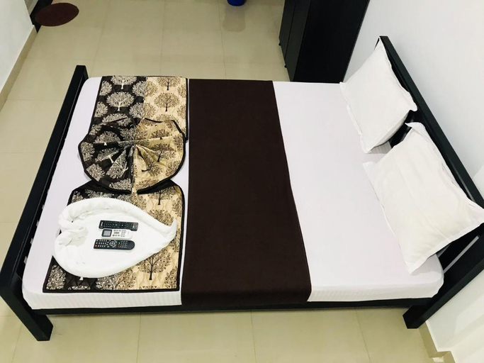 Bedroom 3, Sapphire Hotel Apartments, Ernakulam